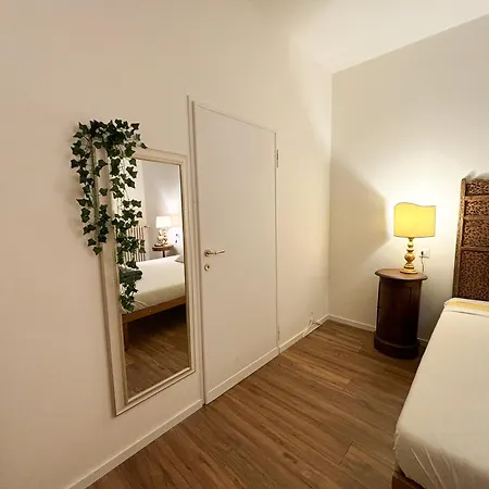 Elegante Zona San Siro Mi Гостевой дом 3*